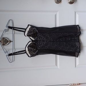 VICTORIA'S SECRET Sheer Lace Chemise Sz 36C